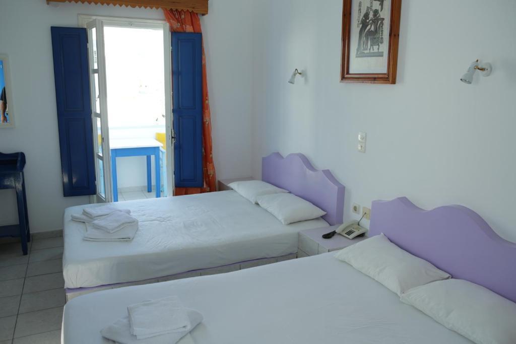 Studios Apartments Perivolos Værelse billede
