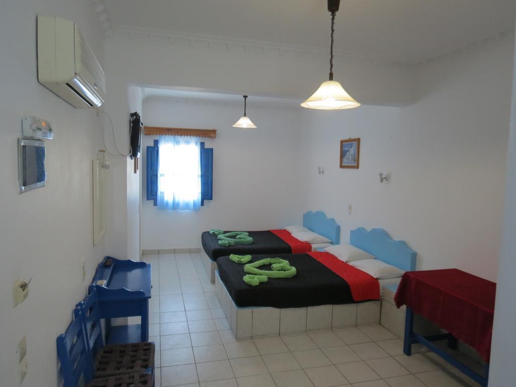 Studios Apartments Perivolos Eksteriør billede